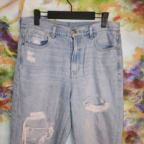 American Eagle Light Wash Distressed High-Waisted Jeans - Picture 4 of 11